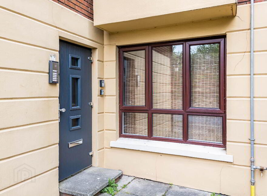 11 Waverley Court, Lisburn, BT28 1TF