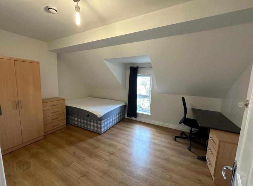 Rooms, 17b Rugby Avenue, Belfast, BT7 1RD