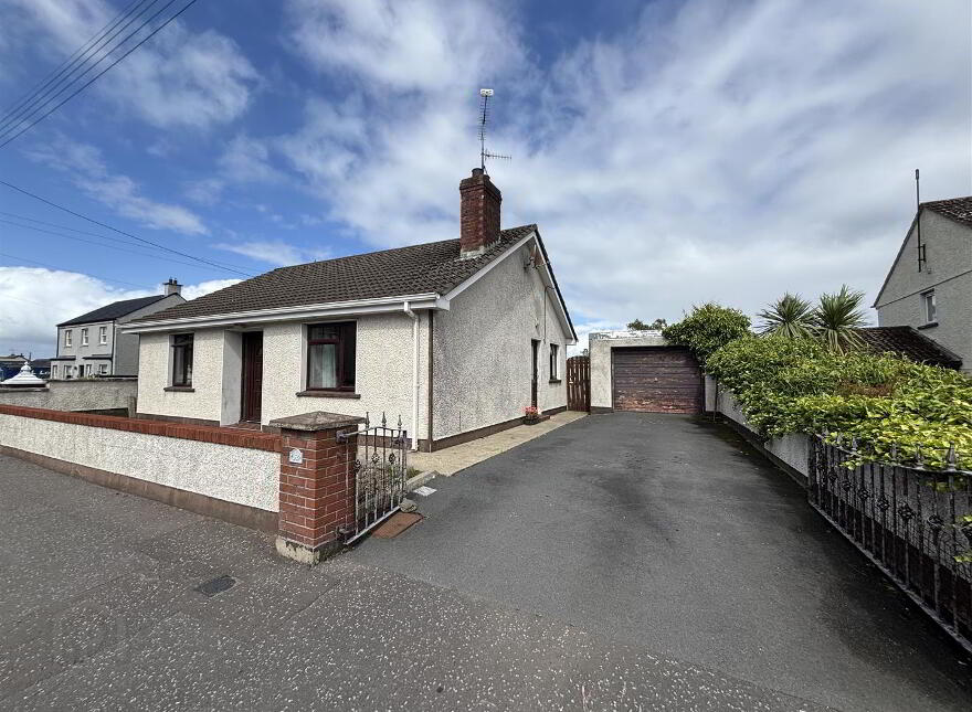 32 Dundalk Road, Crossmaglen, Newry, BT35 9HL