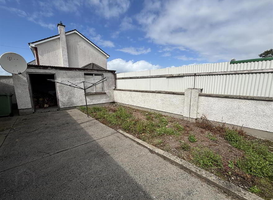 32 Dundalk Road, Crossmaglen, Newry, BT35 9HL