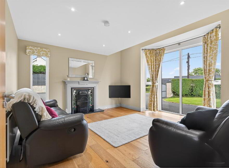 67 Mill Road, Carryduff, Belfast, BT8 8HL