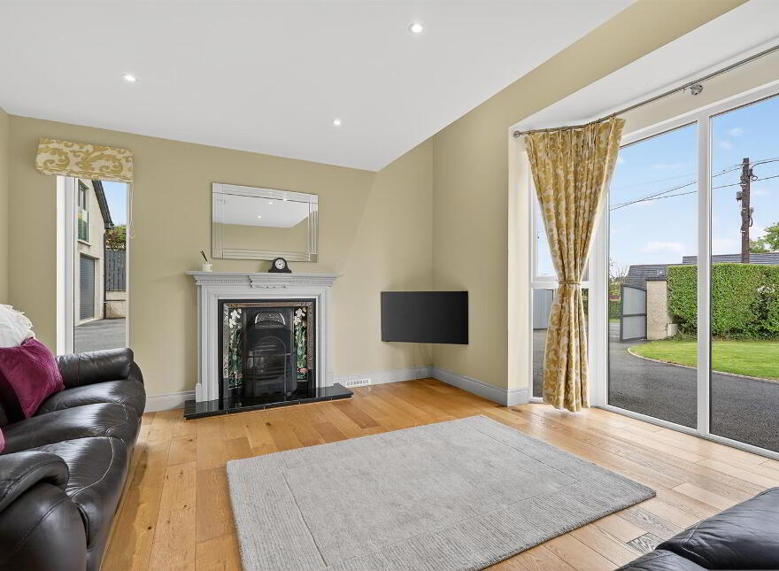67 Mill Road, Carryduff, Belfast, BT8 8HL