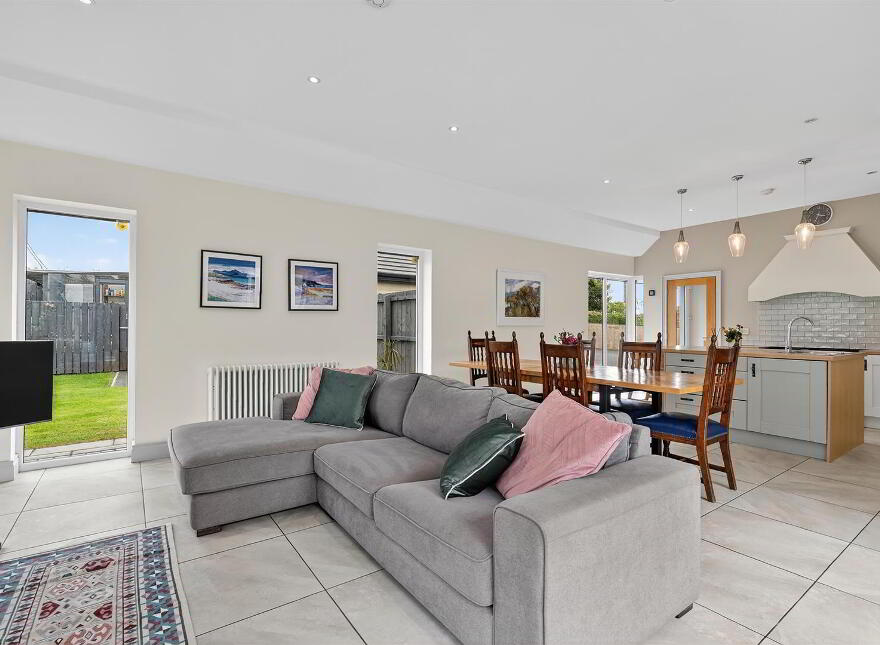 67 Mill Road, Carryduff, Belfast, BT8 8HL