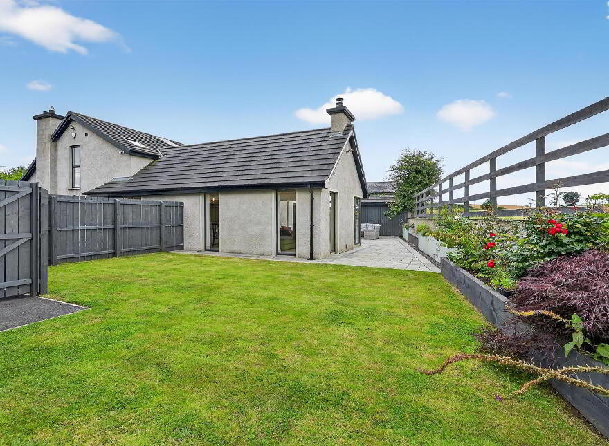 67 Mill Road, Carryduff, Belfast, BT8 8HL