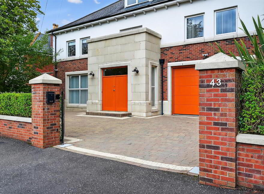 43 Bristow Park, Belfast, BT9 6TG