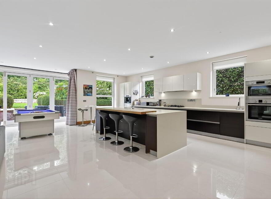 43 Bristow Park, Belfast, BT9 6TG