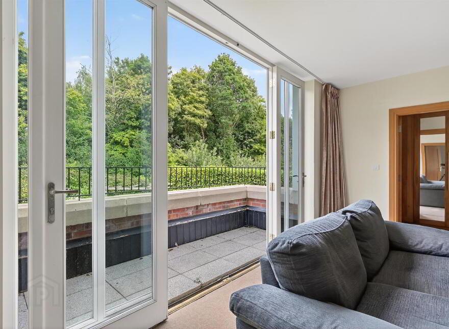 43 Bristow Park, Belfast, BT9 6TG