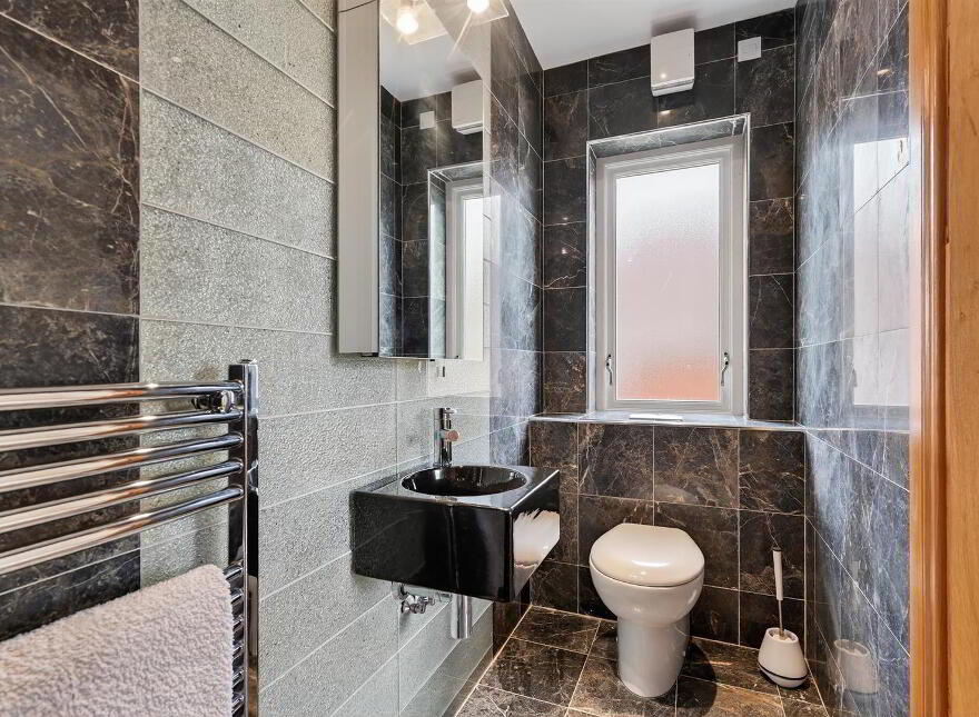 43 Bristow Park, Belfast, BT9 6TG