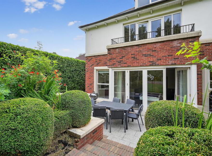 43 Bristow Park, Belfast, BT9 6TG