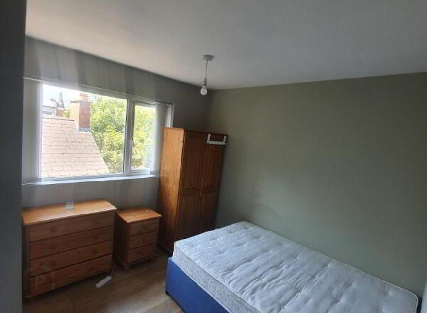 Room 5 - 109 Wellesley Avenue, Belfast, BT9 6DG