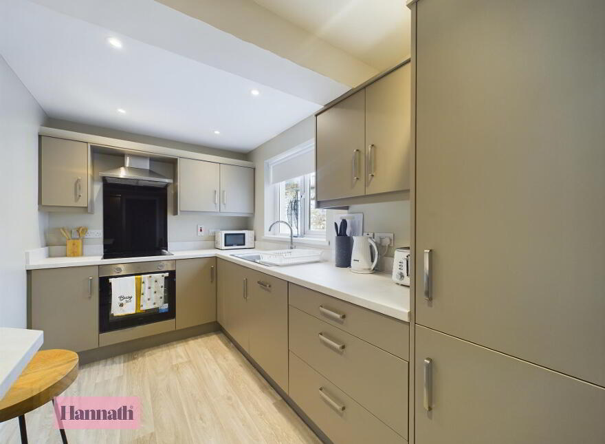Room 4, 46 Portmore Street, Portadown, Craigavon, BT62 3NF