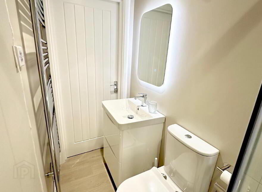 Room 4, 46 Portmore Street, Portadown, Craigavon, BT62 3NF