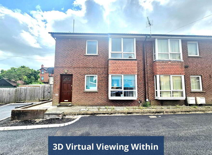 2 Llewellyn Court, Lisburn, BT27 4BB photo