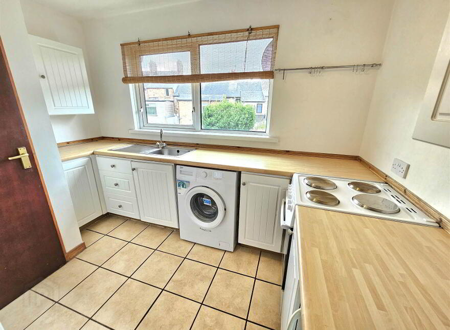 2 Llewellyn Court, Lisburn, BT27 4BB