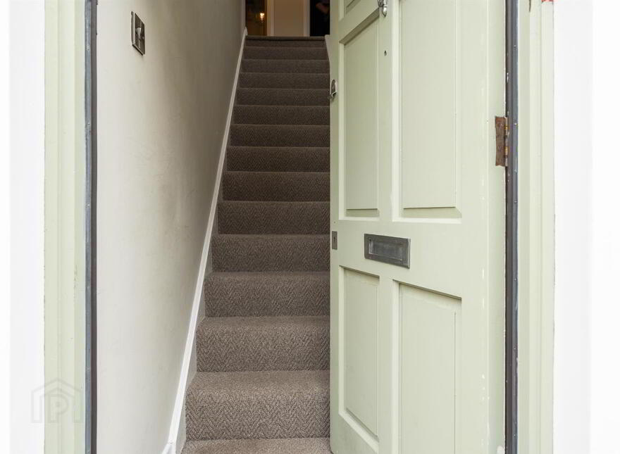 Apt 4 Pine Lodge, 3a Cherryvalley, Belfast, BT5 6PH