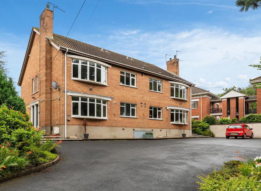 Apt 4 Pine Lodge, 3a Cherryvalley, Belfast, BT5 6PH