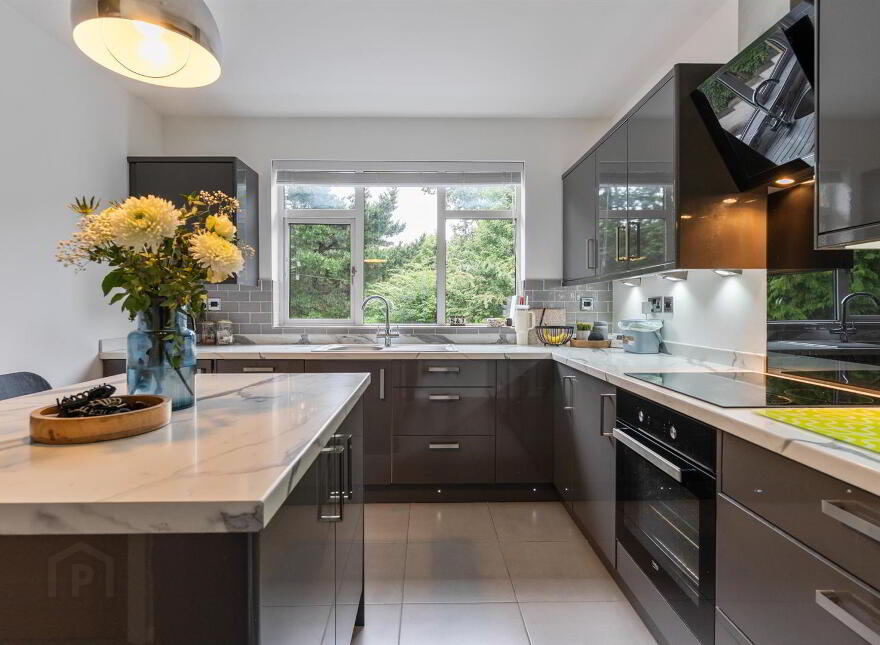 Apt 4 Pine Lodge, 3a Cherryvalley, Belfast, BT5 6PH