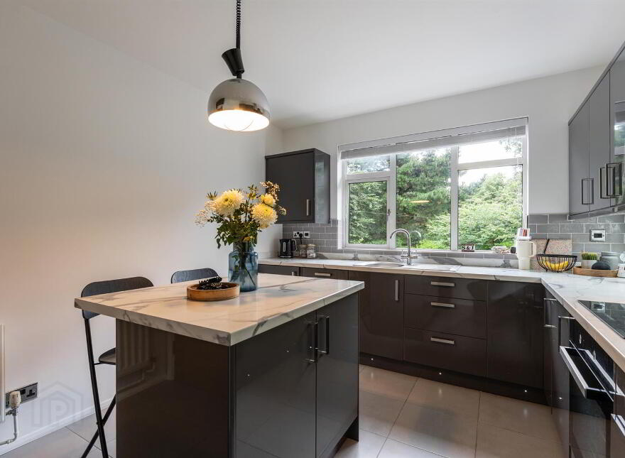 Apt 4 Pine Lodge, 3a Cherryvalley, Belfast, BT5 6PH
