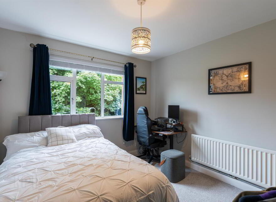Apt 4 Pine Lodge, 3a Cherryvalley, Belfast, BT5 6PH
