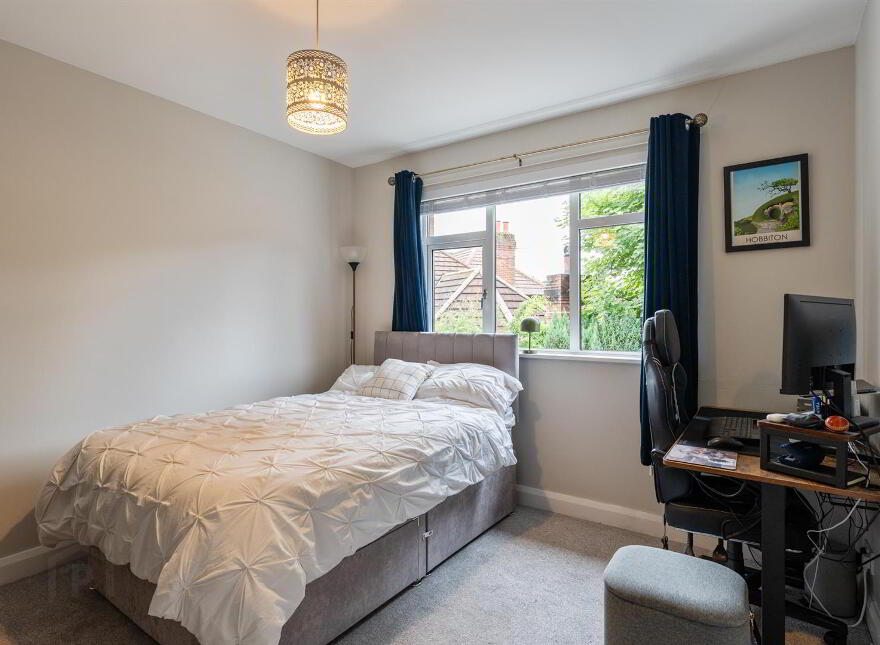 Apt 4 Pine Lodge, 3a Cherryvalley, Belfast, BT5 6PH