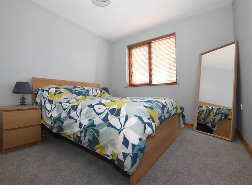 32b Mark Street, Newtownards, BT23 4DT