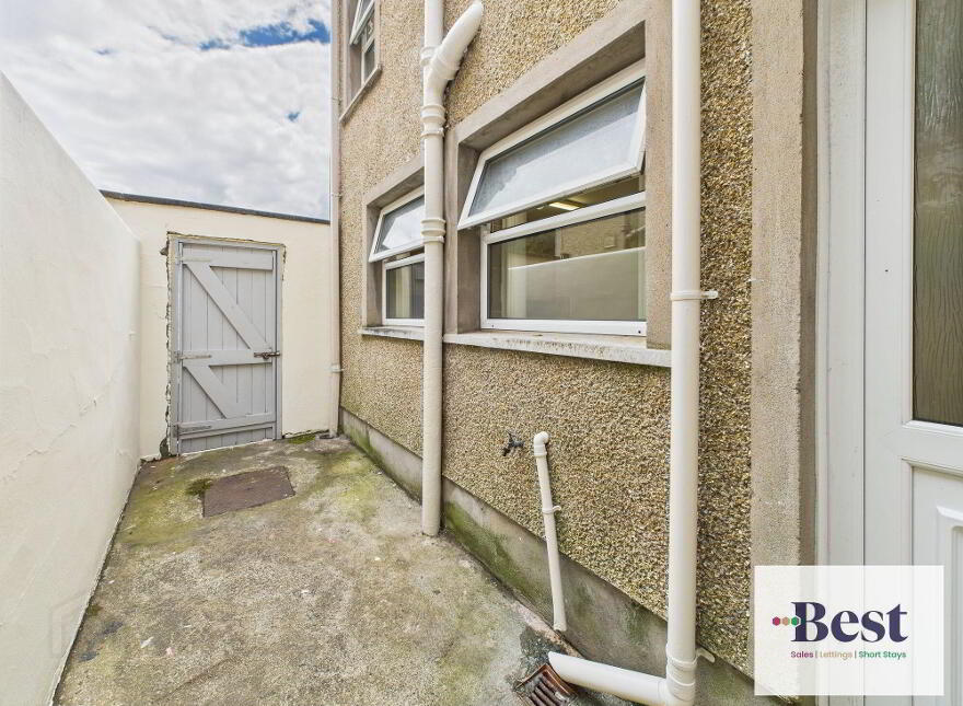 3 Exchange Road, Larne, BT40 1RX