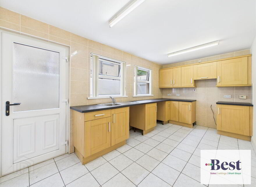 3 Exchange Road, Larne, BT40 1RX