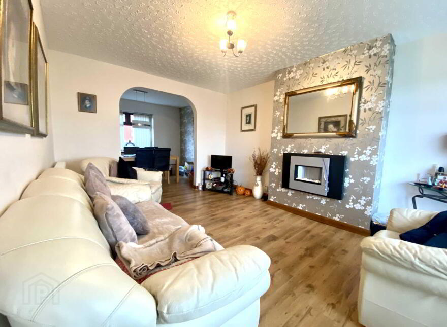 17 Collinview Avenue, Ballyclare, BT39 9PF