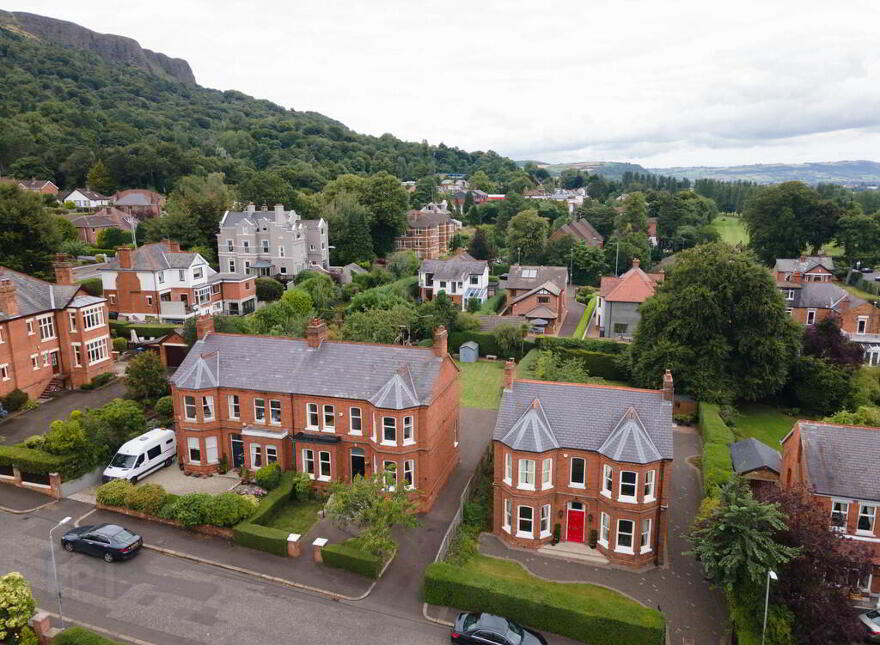 4 Waterloo Gardens, Antrim Road, Belfast, BT15 4EX