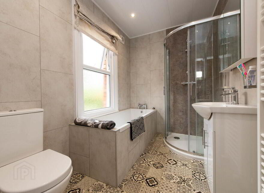 4 Waterloo Gardens, Antrim Road, Belfast, BT15 4EX