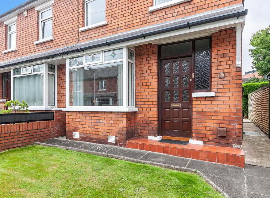 31 Parkgate Ave, Sydenham, Belfast, BT4 1JA
