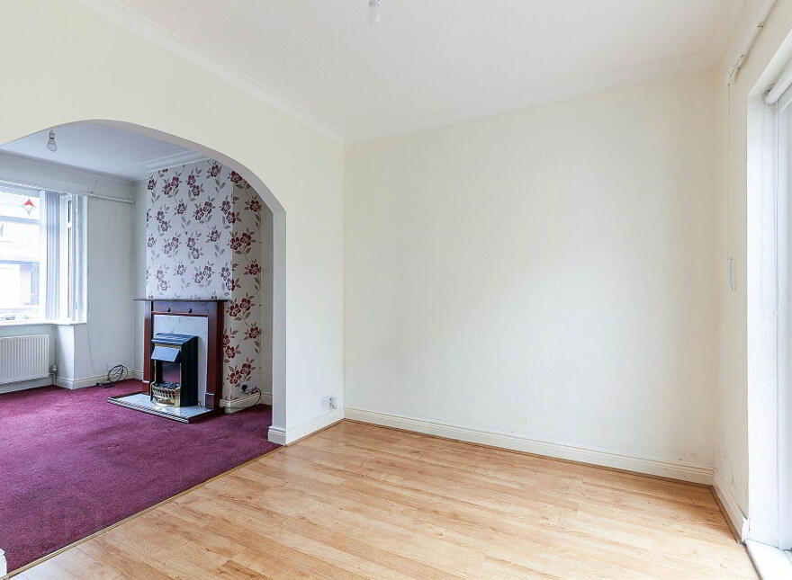 31 Parkgate Ave, Sydenham, Belfast, BT4 1JA