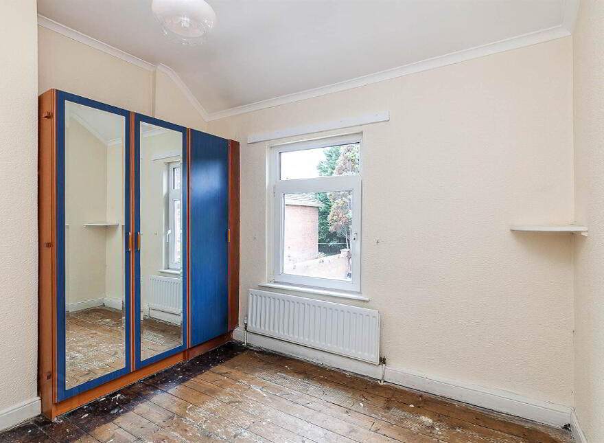 31 Parkgate Ave, Sydenham, Belfast, BT4 1JA