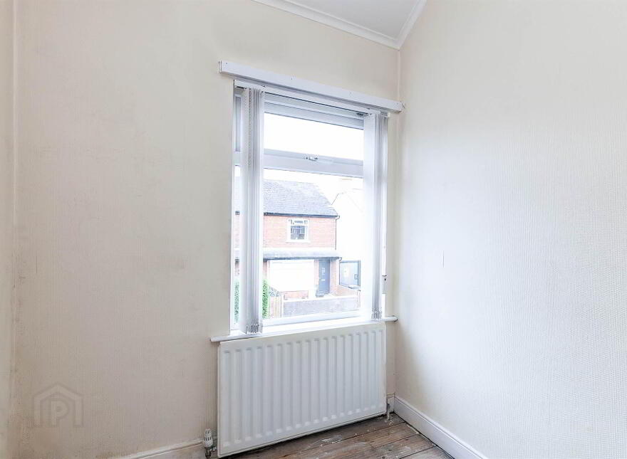 31 Parkgate Ave, Sydenham, Belfast, BT4 1JA