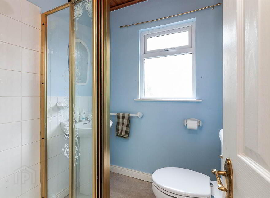 31 Parkgate Ave, Sydenham, Belfast, BT4 1JA