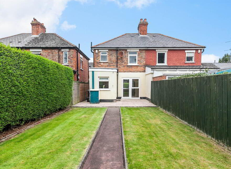 31 Parkgate Ave, Sydenham, Belfast, BT4 1JA