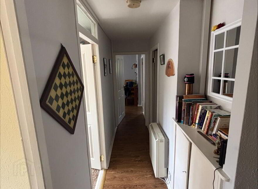 6d Ferndale House, Dunmurry, Belfast, BT17 9DB