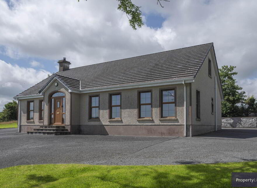 37 Cladymore Road, Mowhan, Armagh, BT60 2EW photo