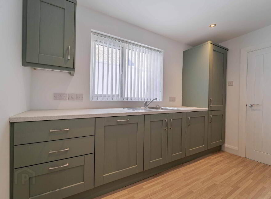 95 Hillhall Road, Lisburn, BT27 5BT