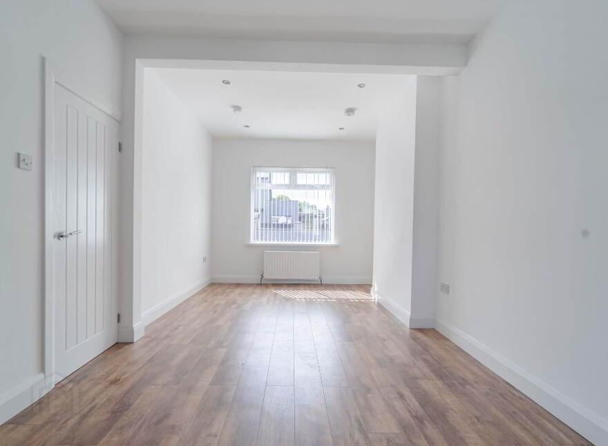 95 Hillhall Road, Lisburn, BT27 5BT