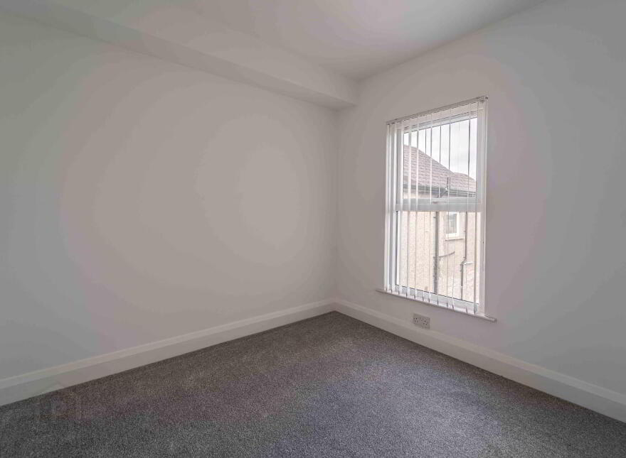 95 Hillhall Road, Lisburn, BT27 5BT