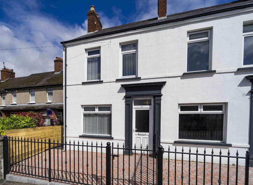 95 Hillhall Road, Lisburn, BT27 5BT