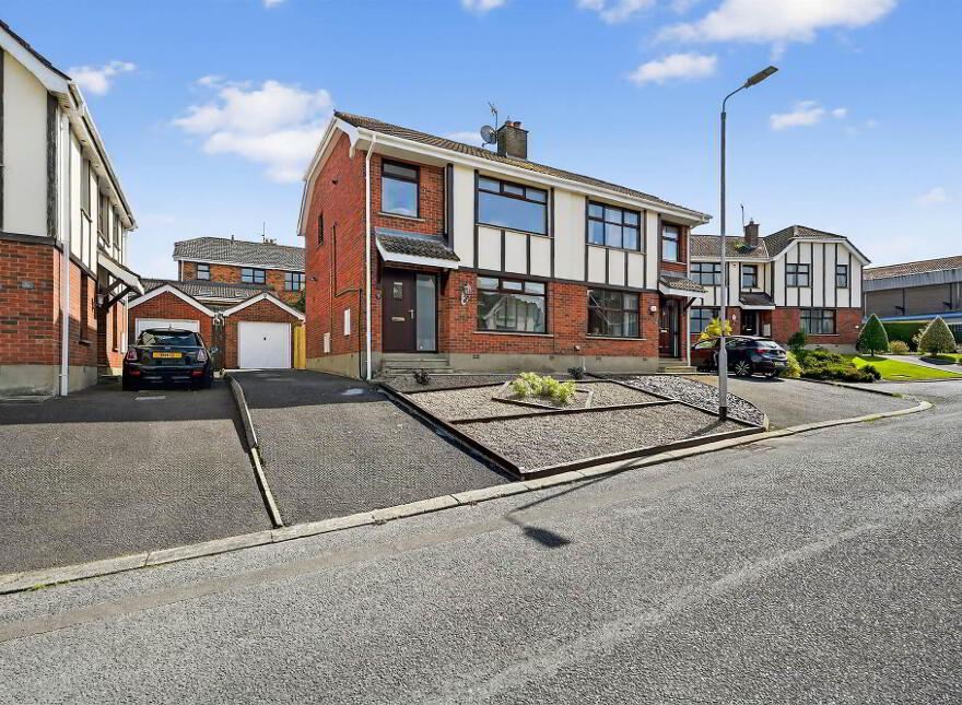53 Hermitage, Hillsborough, BT26 6RJ