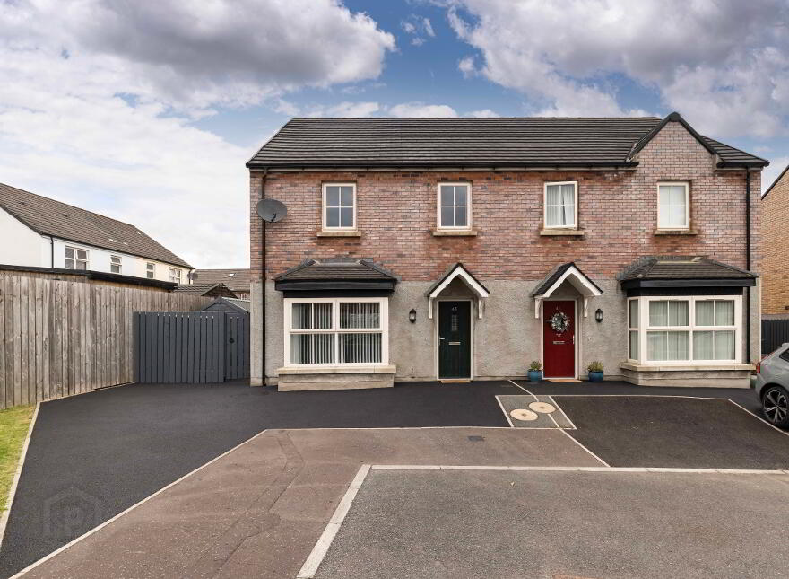 43 Carneyhough Court, Crieve Road, Newry, BT34 2TW