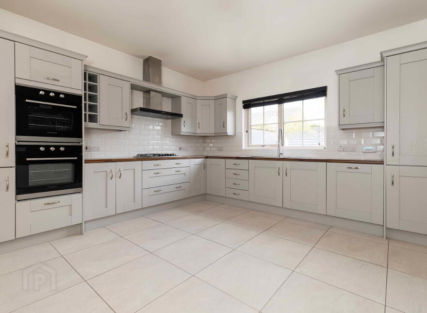43 Carneyhough Court, Crieve Road, Newry, BT34 2TW