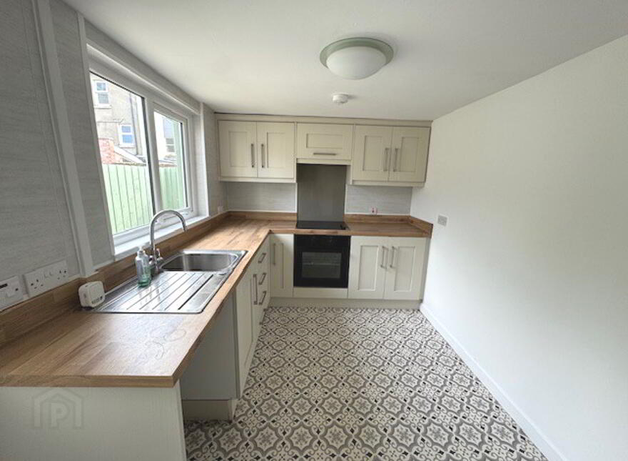 2 Adelaide Avenue, Whitehead, BT38 9RZ