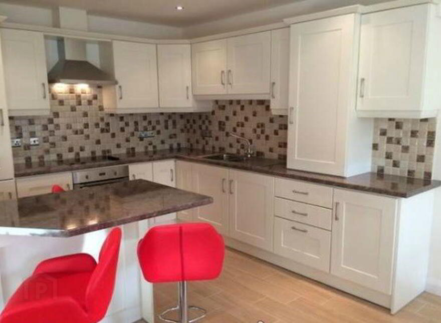 27 Roscarrig, Sligo Road, Enniskillen, BT74 7AZ
