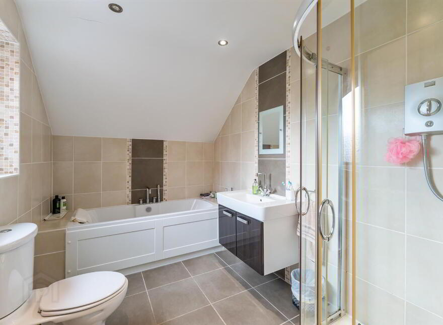 4 Garland Crescent, Manse Road, Belfast, BT8 6YJ