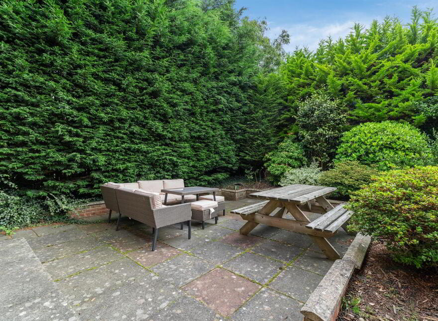 4 Garland Crescent, Manse Road, Belfast, BT8 6YJ