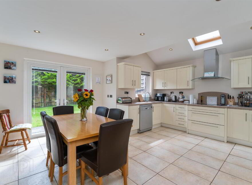 4 Garland Crescent, Manse Road, Belfast, BT8 6YJ